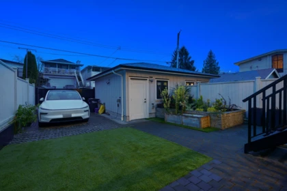 Backyard Photo of 1440 E 17th Avenue, Vancouver, BC