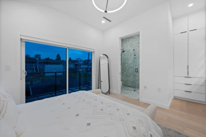 Powder Room Photo of 1440 E 17th Avenue, Vancouver, BC