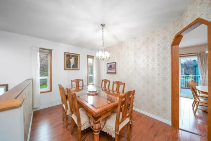 Breakfast Nook Photo of 14932 98a Avenue, Surrey, BC