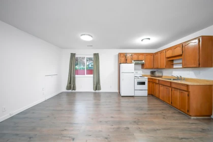 Hallway Photo of 14932 98a Avenue, Surrey, BC