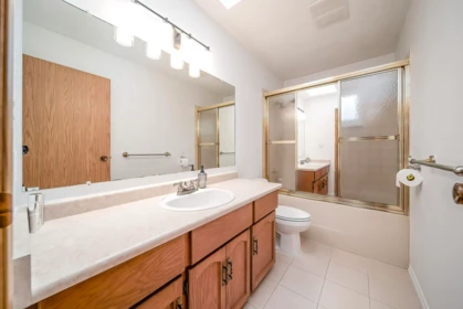 Laundry Room Photo of 14932 98a Avenue, Surrey, BC