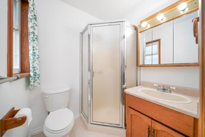 Mudroom Photo of 14932 98a Avenue, Surrey, BC