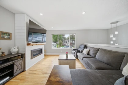 Breakfast Nook Photo of 21139 Cook Avenue, Maple Ridge, BC