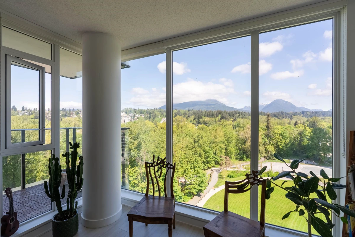 Dining Area Photo of 1307 1471 Hunter Street, North Vancouver, BC