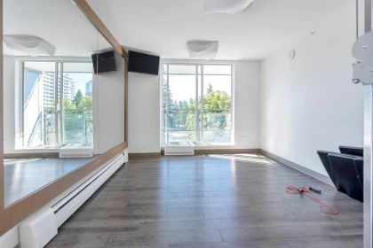 Entry Foyer Photo of 1902 13398 104 Avenue, Surrey, BC