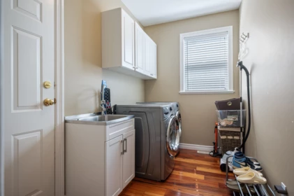 Laundry Room Photo of 1771 144 Street, Surrey, BC