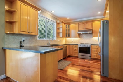 Walk-In Closet Photo of 1771 144 Street, Surrey, BC