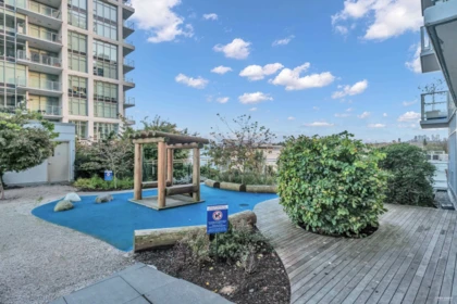 Swimming Pool Photo of 1007 2311 Beta Avenue, Burnaby, BC