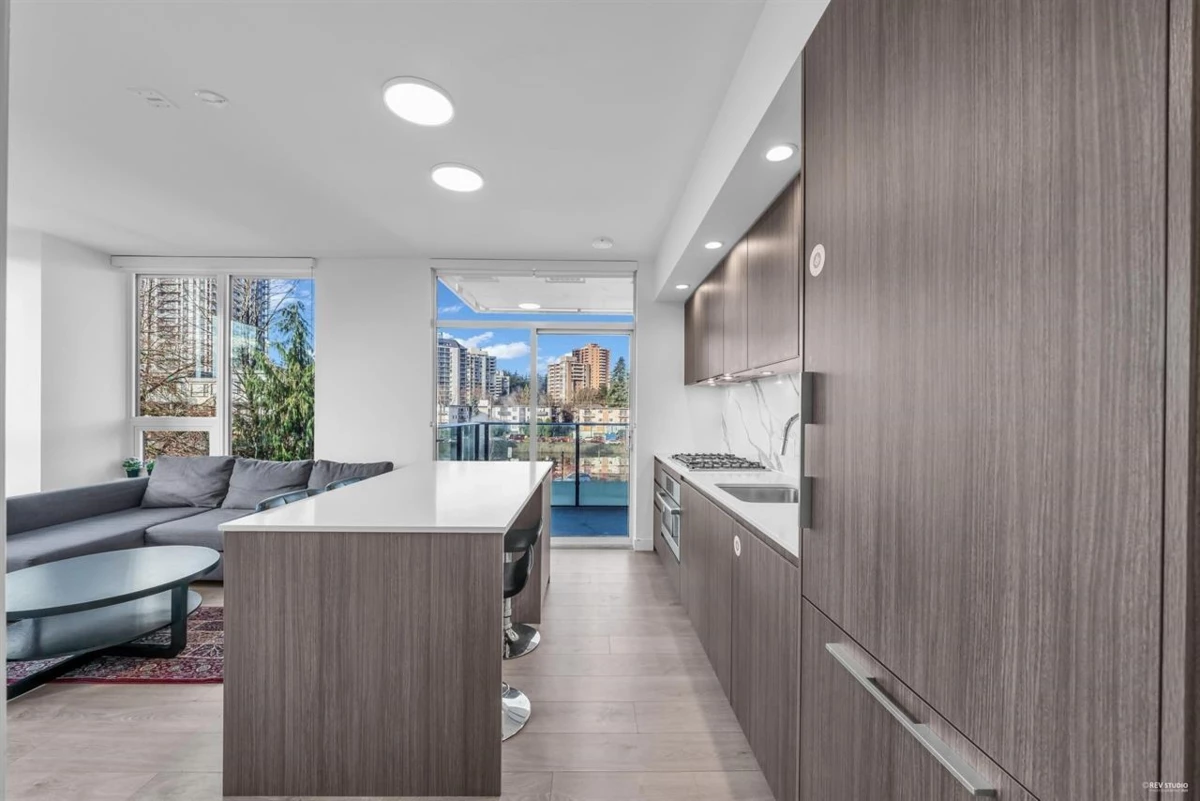 Dining Area Photo of 307 6463 Silver Avenue, Burnaby, BC