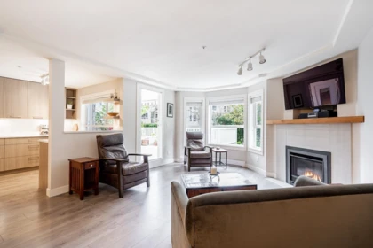 Kitchen Island Photo of 107 1283 Parkgate Avenue, North Vancouver, BC
