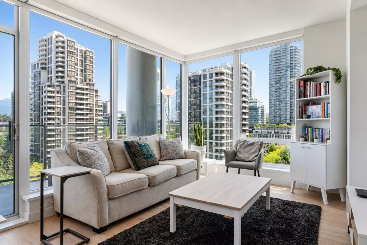 Living Room Photo of 1106 2181 Madison Avenue, Burnaby, BC