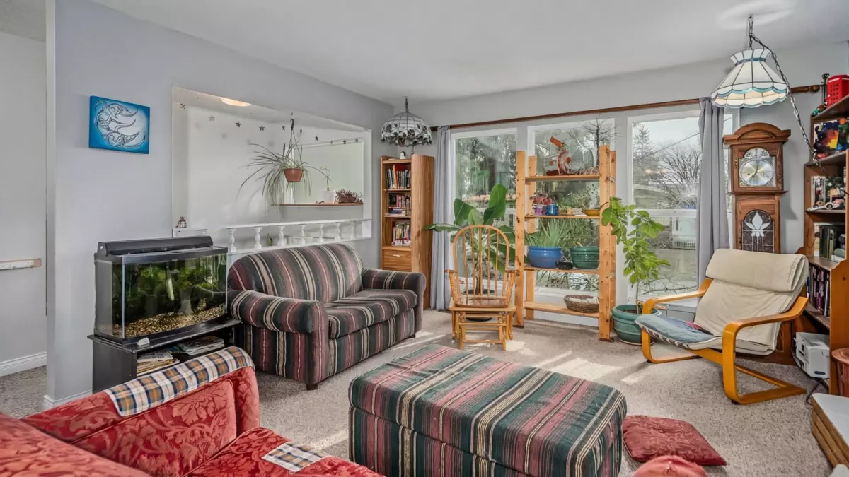 Dining Area Photo of 32075 Debreen Crescent, Abbotsford, BC