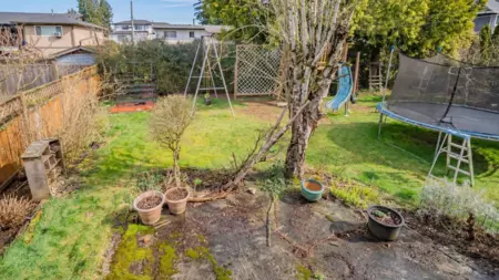 Front Yard Photo of 32075 Debreen Crescent, Abbotsford, BC