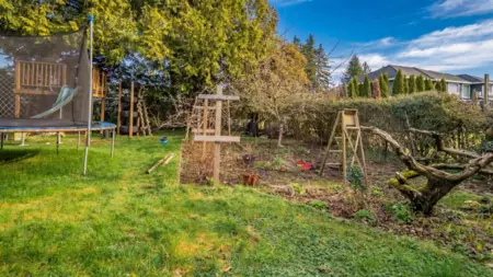 Garden / Landscaping Photo of 32075 Debreen Crescent, Abbotsford, BC