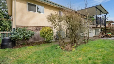 Hot Tub / Spa Photo of 32075 Debreen Crescent, Abbotsford, BC