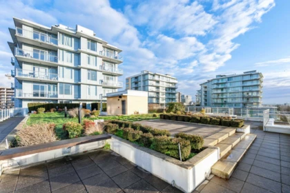 Fitness Center Photo Near 808 8628 Hazelbridge Way, Richmond, BC