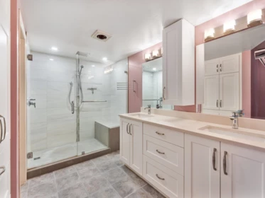 Walk-In Closet Photo of 108 8737 212 Street, Langley, BC