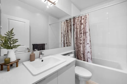Entry Foyer Photo of D413 8150 207 Street, Langley, BC