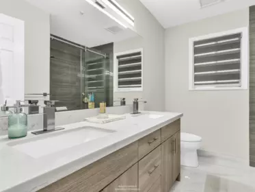 Guest Bathroom Photo of 3466 Dieppe Drive, Vancouver, BC