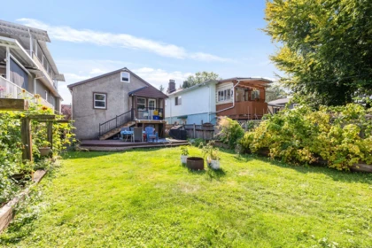 Front Yard Photo of 1341 E 29th Avenue, Vancouver, BC
