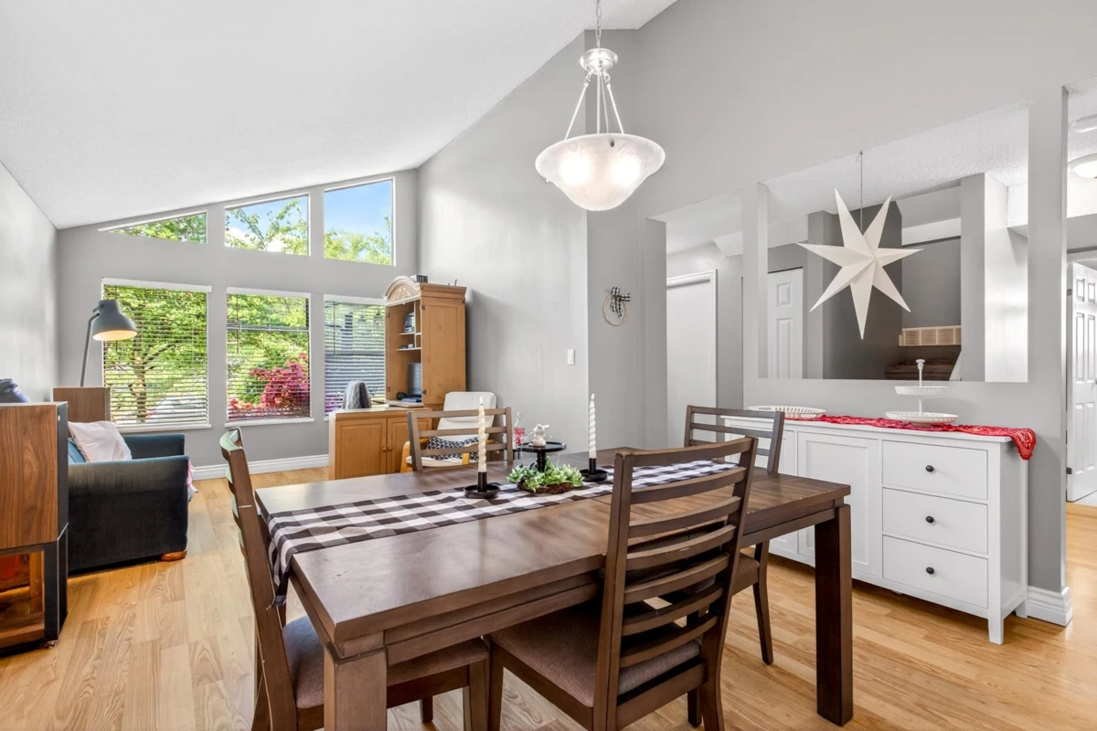 Dining Area Photo of 1181 Esperanza Drive, Coquitlam, BC