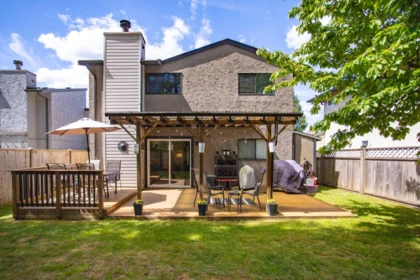 Front Yard Photo of 1181 Esperanza Drive, Coquitlam, BC