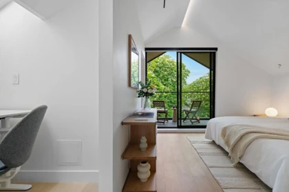 Guest Bathroom Photo of 1 2926 W 12th Avenue, Vancouver, BC