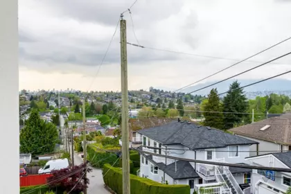 Laundry Room Photo of 3 4875 Albert Street, Burnaby, BC