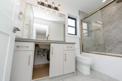 Powder Room Photo of 3 4875 Albert Street, Burnaby, BC