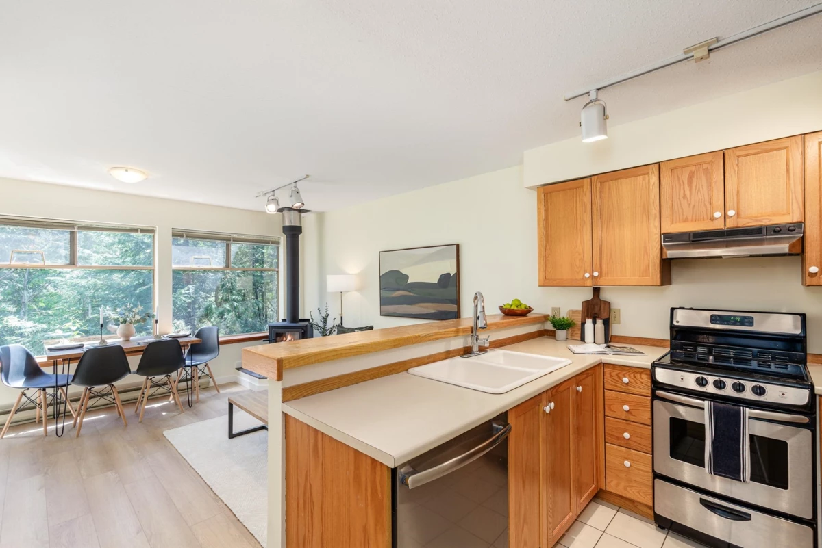 Dining Area Photo of 301 3050 Hillcrest Drive, Whistler, BC