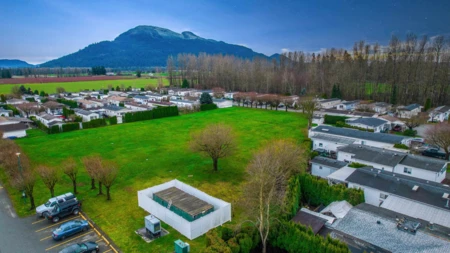 Front Yard Photo of 62 41168 Lougheed Highway, Mission, BC