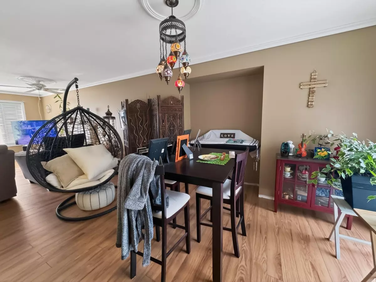 Dining Area Photo of 70 34250 Hazelwood Avenue, Abbotsford, BC