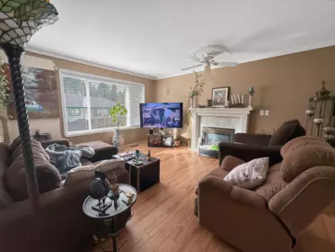 Kitchen Photo of 70 34250 Hazelwood Avenue, Abbotsford, BC