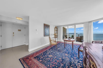Pantry Photo of 903 2280 Bellevue Avenue, West Vancouver, BC