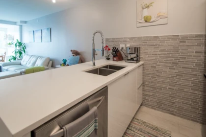 Kitchen Photo of 1208 939 Homer Street, Vancouver, BC