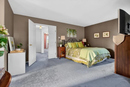 Hallway Photo of 16296 87 Avenue, Surrey, BC