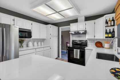 Primary Bathroom Photo of 16296 87 Avenue, Surrey, BC