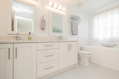 Hallway Photo of 55 14877 33 Avenue, Surrey, BC