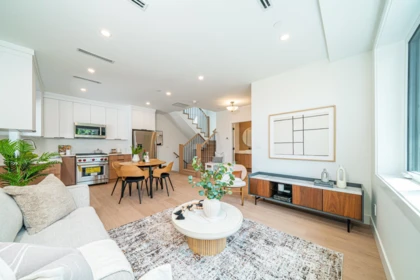 1937 E 4th Avenue, Vancouver, BC, Vancouver — Half Duplex for sale