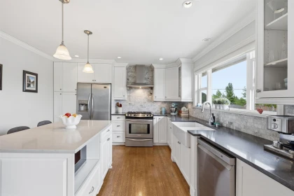 Breakfast Nook Photo of 4802 Venables Street, Burnaby, BC