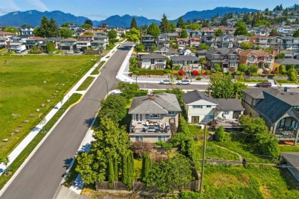 Front Yard Photo of 4802 Venables Street, Burnaby, BC