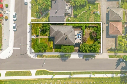 Garden / Landscaping Photo of 4802 Venables Street, Burnaby, BC