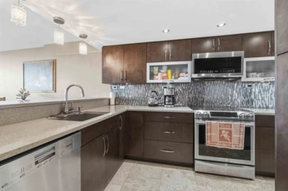 Kitchen Island Photo of 1903 1199 Eastwood Street, Coquitlam, BC