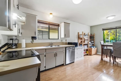 Breakfast Nook Photo of 1955 Coquitlam Avenue, Port Coquitlam, BC