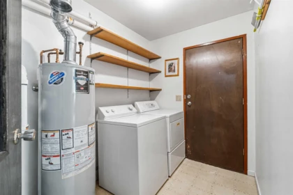 Mudroom Photo of 1955 Coquitlam Avenue, Port Coquitlam, BC