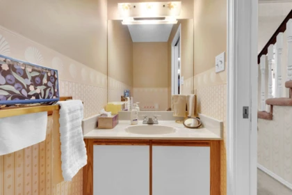 Guest Bathroom Photo of 1127 161a Street, Surrey, BC