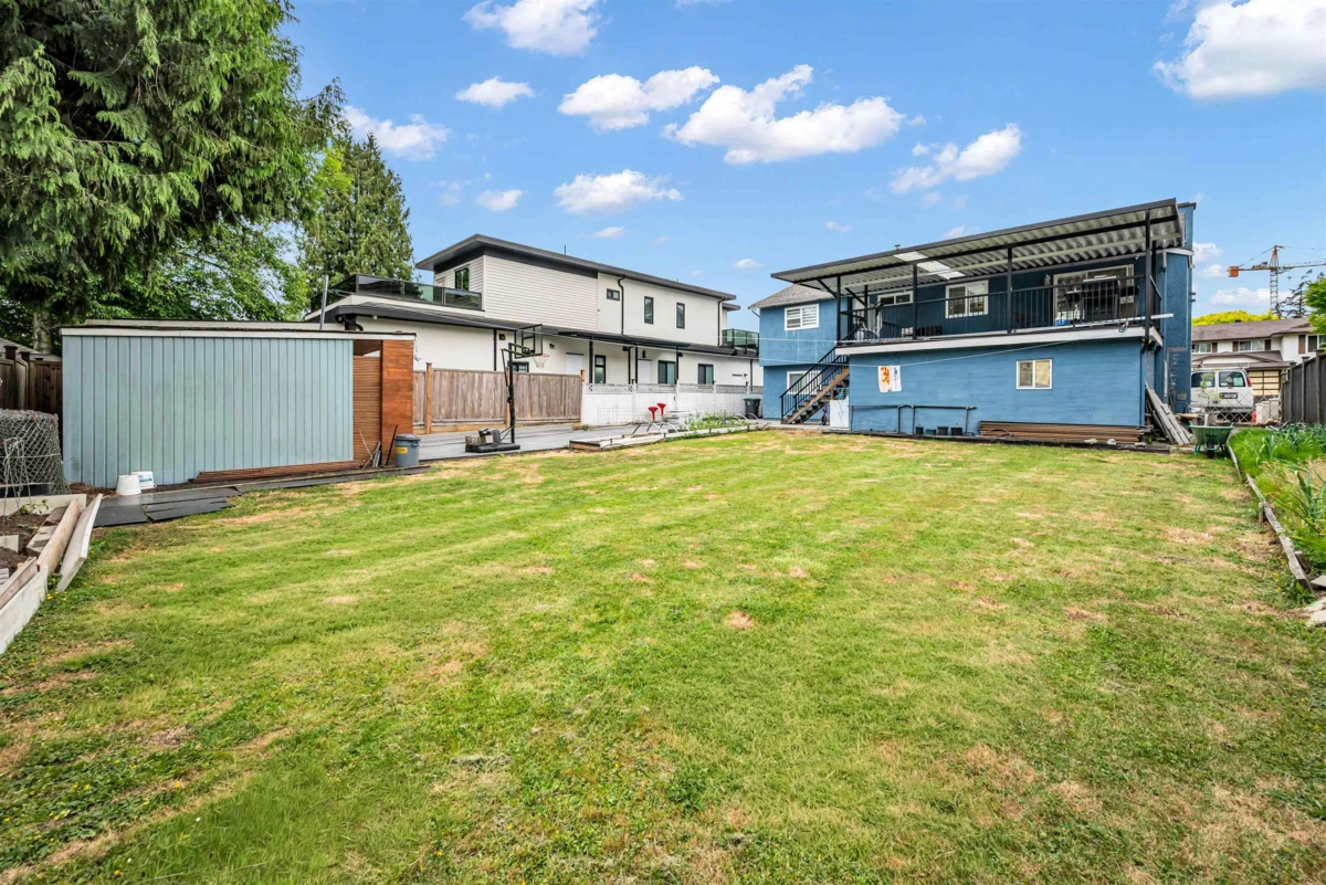 Living Room Photo of 6268 129 Street, Surrey, BC