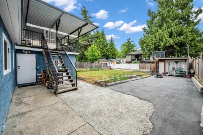 Garden / Landscaping Photo of 6268 129 Street, Surrey, BC