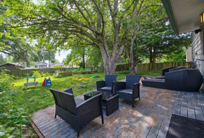 Garden / Landscaping Photo of 18298 63a Avenue, Surrey, BC