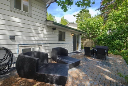 Swimming Pool Photo of 18298 63a Avenue, Surrey, BC
